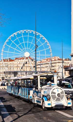 Descendez aux attractions, musées et monuments de Marseille avec un tour en bus à arrêts multiples – Arrêts pratiques et visite panoramique en 2025