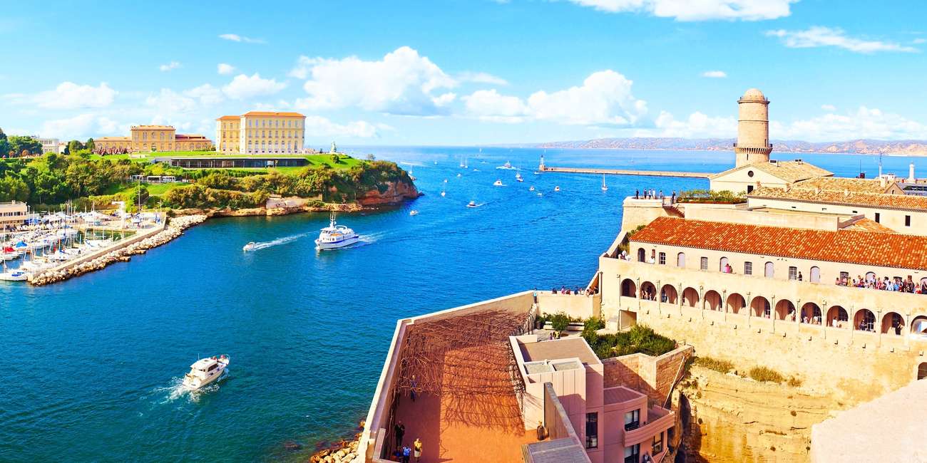 Tours touristiques en bus à Marseille, France – Monuments principaux, attractions célèbres et trésors cachés en 2025